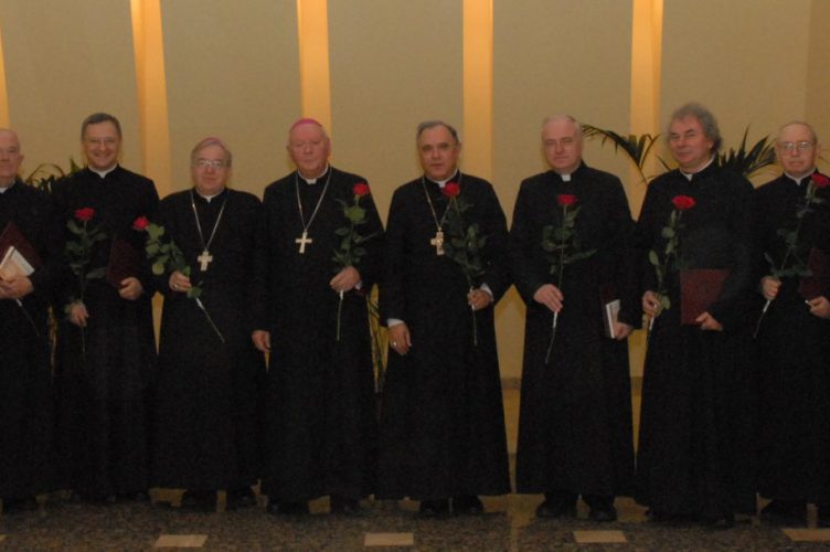 Nowi kanonicy gremialni i honorowi