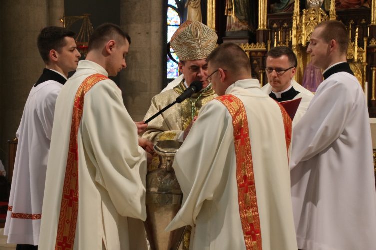 Idźcie i głoście – Msza Krzyżma Świętego
