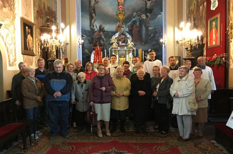 Modlitwa o powołania w parafii Parzęczew