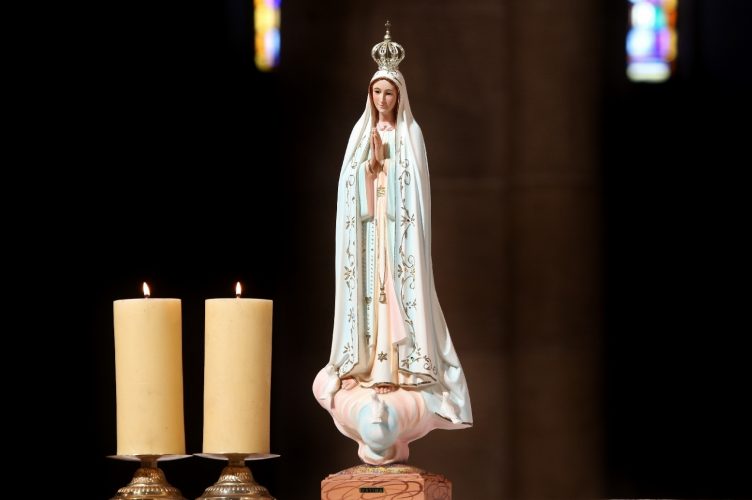 Wyjątkowa figura Matki Bożej Fatimskiej w łódzkiej katedrze
