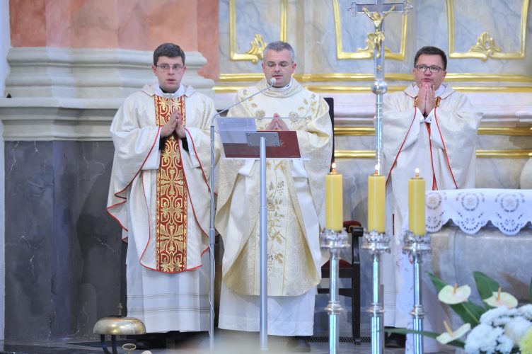 Łask: odpust św. Anny w Kolegiacie