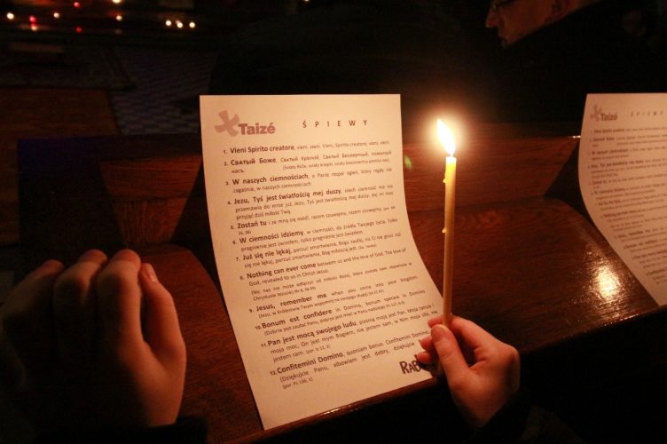 Modlitwa Kanonami z Taizé w parafii św. Antoniego w Łodzi