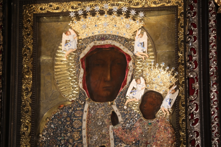 Mater Populi fidelis - nota doktrynalna dotycząca niektórych tytułów Maryjnych