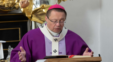 Abp Ryś: czy miłość jest fundamentem twojego działania? – Msza św. przy grobie bł. Rafała Chylińskiego