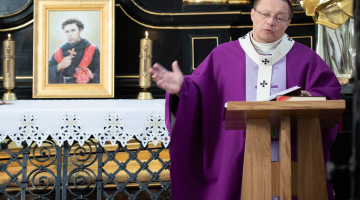 Abp Ryś: czy miłość jest fundamentem twojego działania? – Msza św. przy grobie bł. Rafała Chylińskiego