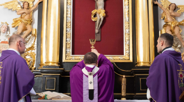 Abp Ryś: czy miłość jest fundamentem twojego działania? – Msza św. przy grobie bł. Rafała Chylińskiego