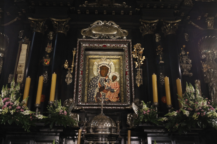 Pielgrzymka maturzystów na Jasną Górę on-line - transmisja dziś godz. 12:00