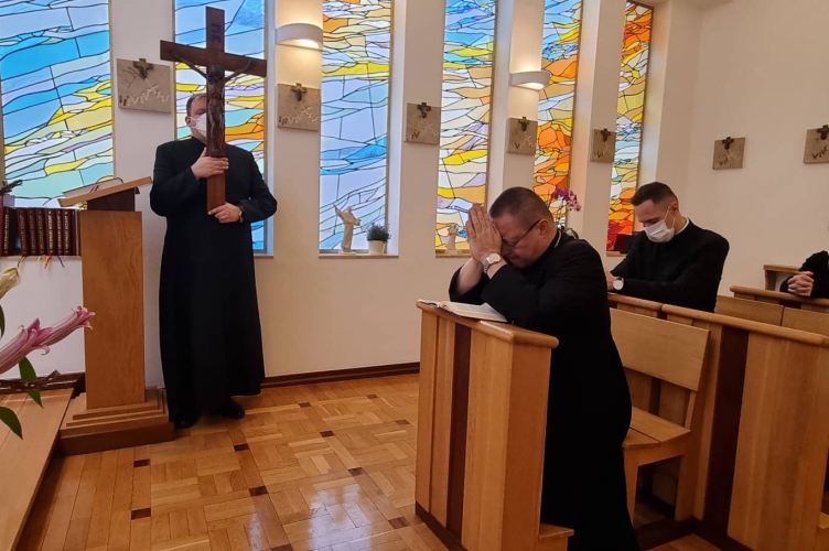 Droga Krzyżowa z Abp. Rysiem | IV piątek Wielkiego Postu