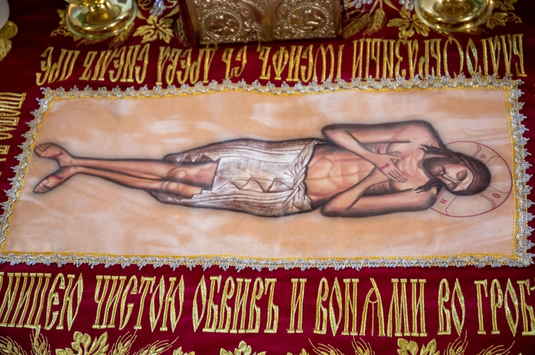 Płaszczenica przeniesiona do Grobu Bożego – łódzcy Grekokatolicy świętowali Wielki Piątek