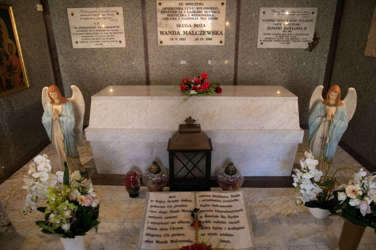 Archidiecezjalna pielgrzymka do grobu Wandy Malczewskiej w Parznie k. Bełchatowa