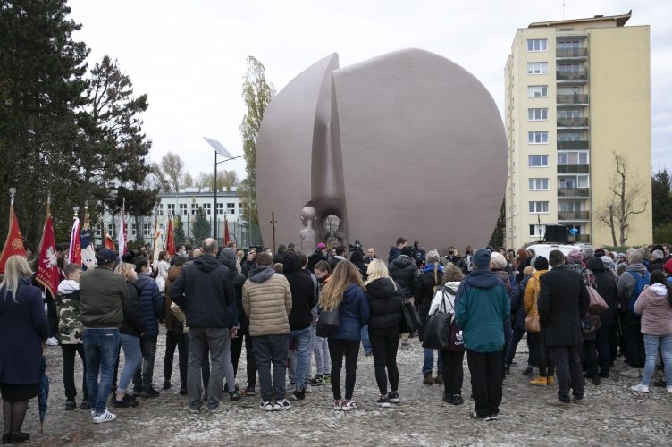 „Ocalić od zapomnienia"
