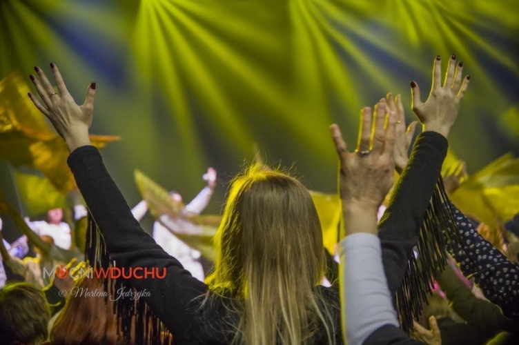 Msza Święta z modlitwą o uzdrowienie u oo. jezuitów i on-line!