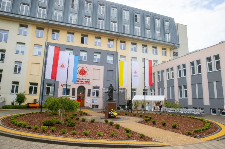 Poświecono Regionalne Centrum Diagnostyki i Leczenia Chorób Onkologicznych u oo. Bonifratrów w Łodzi