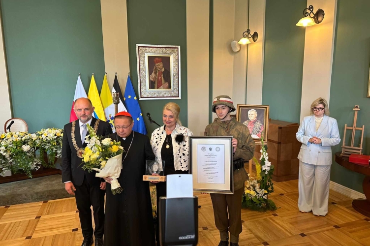 Kard. Grzegorz Ryś otrzymał Nagrodę Kopernikańską „Fides et ratio”