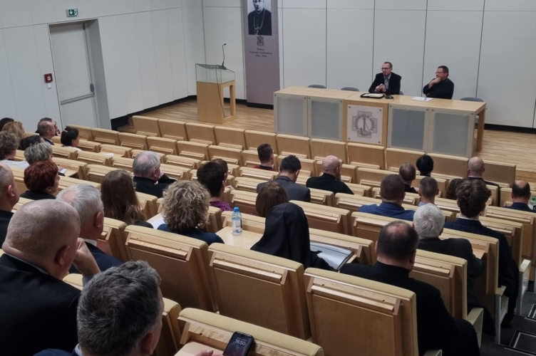 Spotkanie synodalne dla liderów