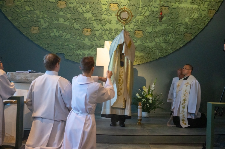 Kard. Ryś: jesteś ukochanym mieszkaniem Boga!