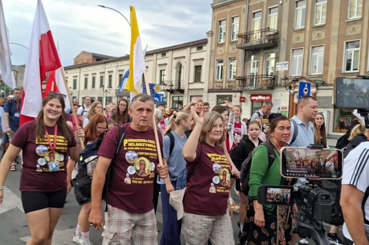 209 Piesza Pielgrzymka Tomaszowska wyruszyła na szlak!
