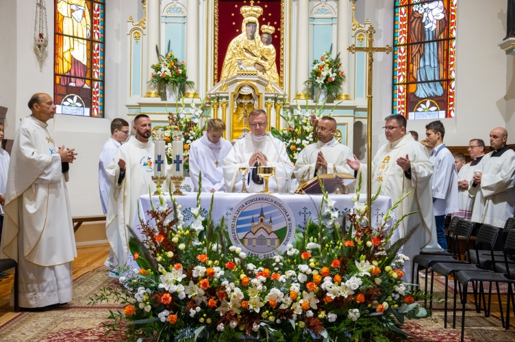 Bp Kleszcz w 150 rocznicę konsekracji kościoła w Gomulinie: Parafia jest miejscem komunikacji z Panem Bogiem i z ludźmi!