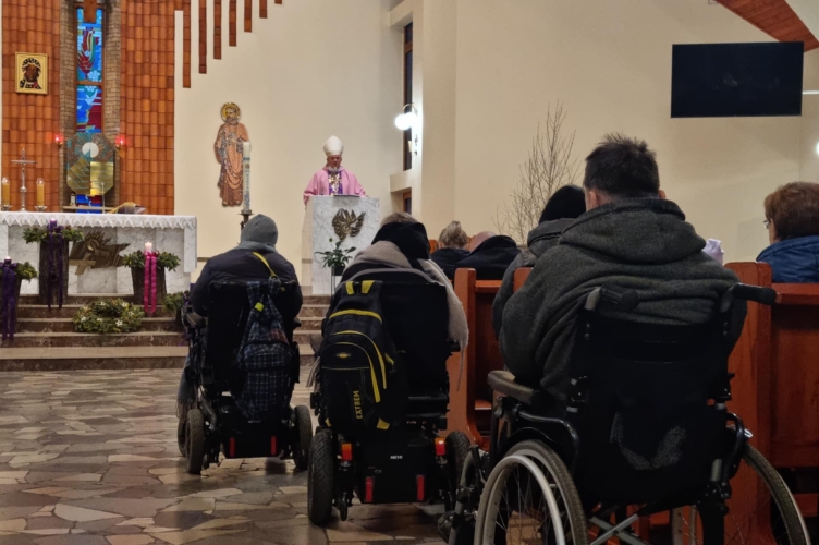 Adwentowe spotkanie osób niepełnosprawnych Archidiecezji Łódzkiej