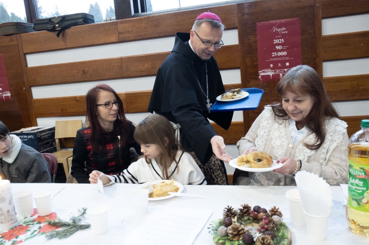Bp Kleszcz podczas wigilii Caritas: bez Miłości chrześcijaństwo jest niczym!