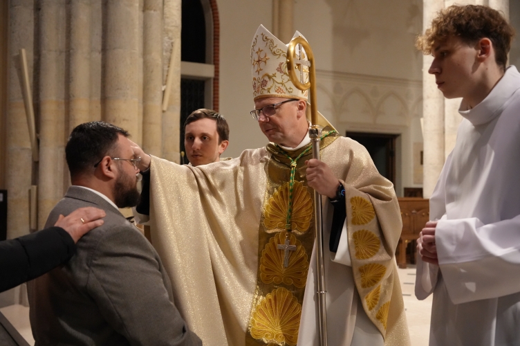 Bp Kleszcz: Chrzest to początek nowego życia! | Święto Chrztu Pańskiego