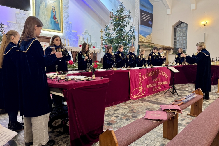 „Muzyczne spotkania przy rondzie” - Zelowskie Dzwonki