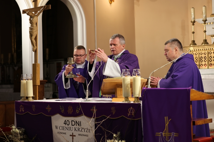 Bp Zbigniew Wołkowicz o miłości Boga i bliźniego | Wielkopostne Kościoły Stacyjne 2026