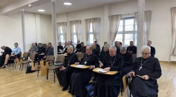 Bp Wołkowicz uczestniczy w warsztatach formacji stałej dla biskupów i prezbiterów w Gnieźnie