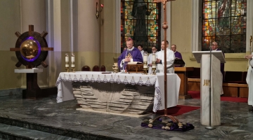 Bp Kleszcz: pierwsze jest przykazanie miłości | Wielkopostne Kościoły Stacyjne 2026