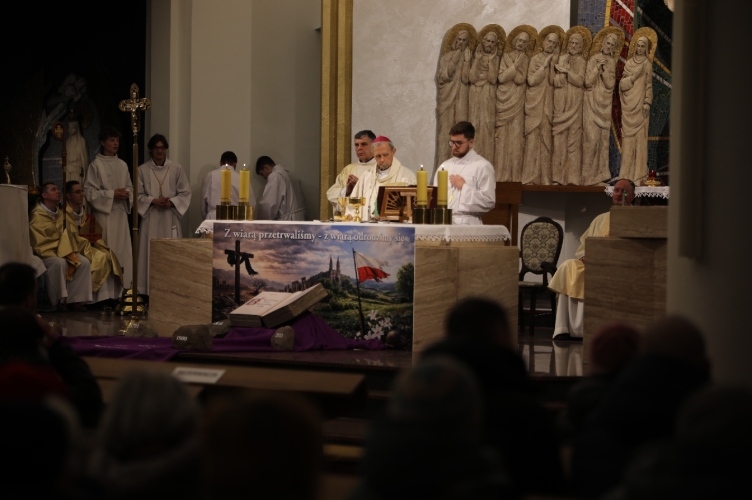 Bp Pękalski: „Tylko człowiek prawy, czyli uczciwy i wrażliwy na potrzeby innych, zamieszka w domu Boga”