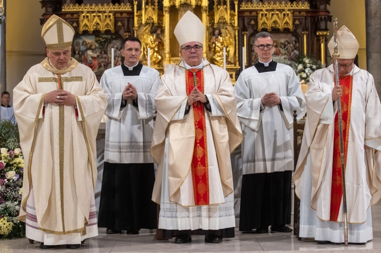 Kard. Krajewski podczas ingresu: „Niech nasza Łódź podoba się Panu Bogu”