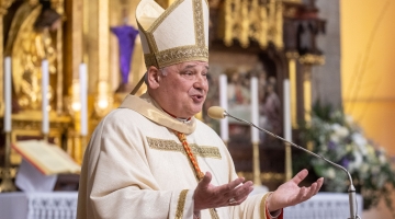 Kard. Krajewski w miesiąc po Ingresie: wpatruję się w Kościół Łódzki, dziwię się, że Jezus ma tyle zaufania do mnie! Jestem jakby zakochany na nowo! - wywiad
