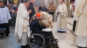 Kard. Krajewski na Wielki Poniedziałek: Miłość nie zna ekonomii!