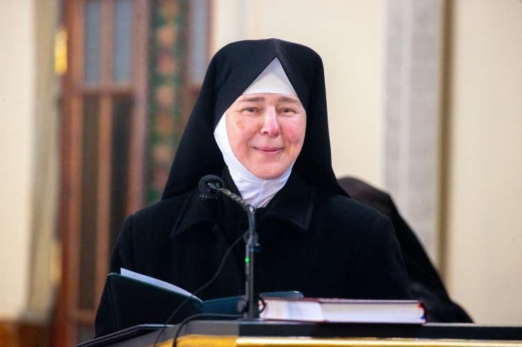 O Zgromadzeniu Sióstr Benedyktynek Samarytanek Krzyża Chrystusowego opowiada Siostra Anuncjata z Dunek, Przełożona Generalna