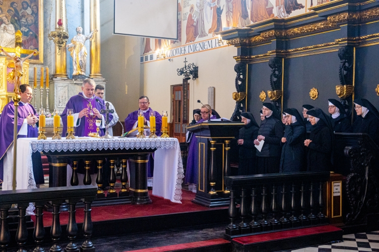Jubileusz 100-lecia Zgromadzenia Sióstr Benedyktynek Samarytanek Krzyża Chrystusowego w Piotrkowie Tryb.