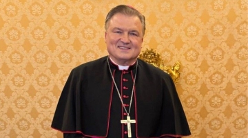 Bp Nykiel: konfesjonał to dom Miłosierdzia