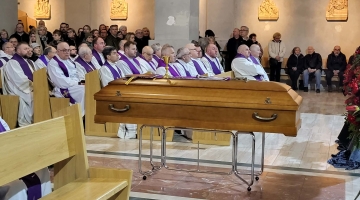 Odszedł, by żyć  - pożegnanie sp. ks. Romualda Jendraszka