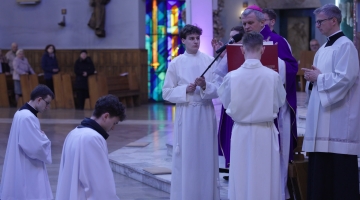 Ustanowienie lektorów i akolitów w parafii Najświętszego Serca Jezusowego w Łodzi