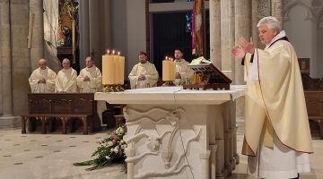 Kard. Krajewski w Piątek Wielkanocny: Jezus czeka na mnie na początku każdego dnia!