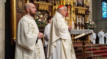 „Bardziej słuchać Boga niż ludzi” | czwartkowa Eucharystia w łódzkiej Katedrze