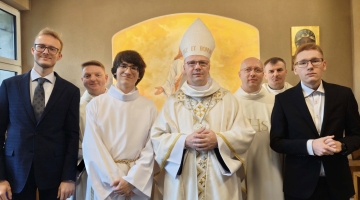 Bp Kleszcz z wizytą u kleryków Roku Propedeutycznego w Łasku-Kolumnie