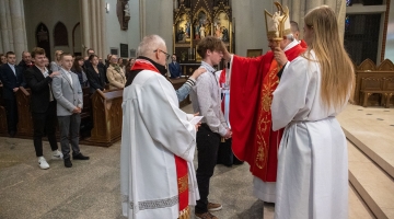 Kard. Krajewski: Duch Św. i Sakrament Bierzmowania jest po to, bym się przyznał do Jezusa!