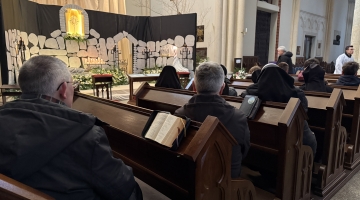 Cisza Wielkiej Soboty - Liturgia Godzin w łódzkiej katedrze