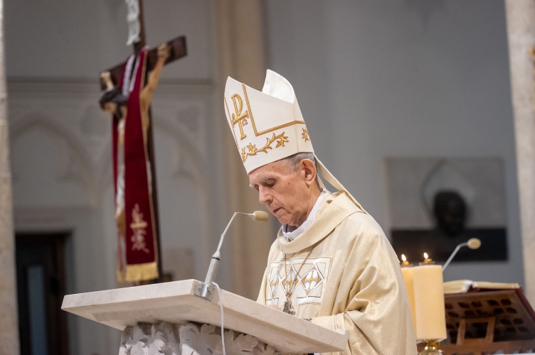 Bp Pękalski w Poniedziałek Wielkanocny: nie lękajmy się przyjąć Jezusa Zmartwychwstałego jako naszego Zbawiciela!