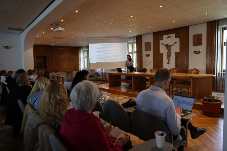 W trosce o młode pokolenie – formacyjne spotkanie katechetów w Łodzi