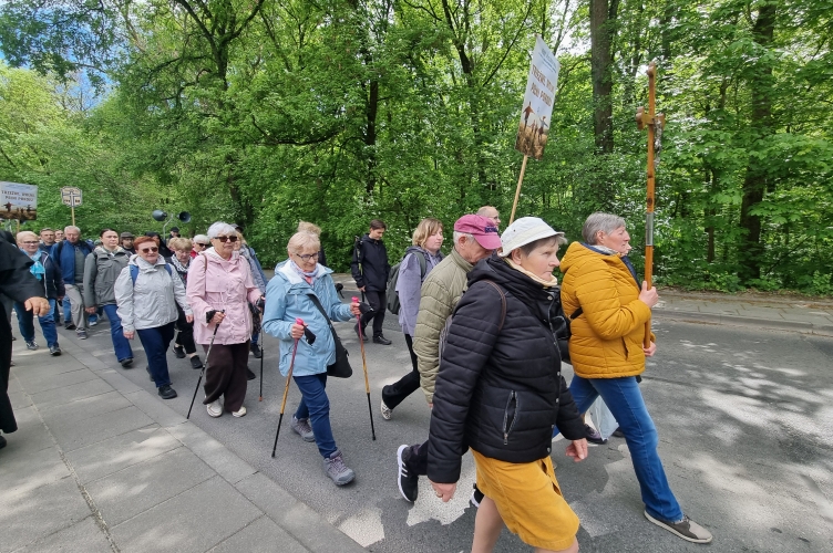 35. Piesza Pielgrzymka w intencji trudnych spraw Archidiecezji Łódzkiej dotarła do Łagiewnik
