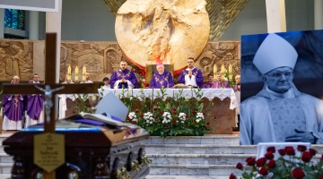 „Zdążył się zedrzeć dla Kościoła” | Łódź pożegnała ks. inf. Jana Sobczaka