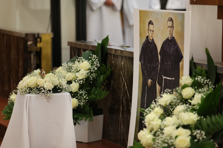 Błogosławiony Herman wrócił na Widzew | Relikwie dwóch franciszkańskich męczenników w parafii św. Kazimierza