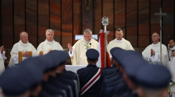 Bp Wołkowicz do policjantów: siłą służby jest pokora i wierność dobru