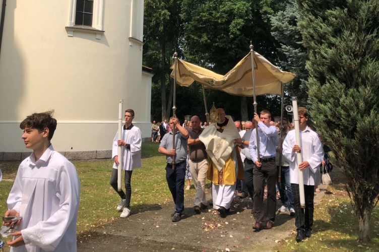 Odpust ku czci św. Anny zgromadził wiernych w parafii w Srocku